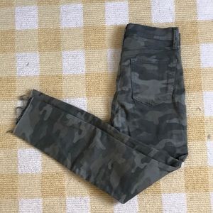 GAP camo jeans